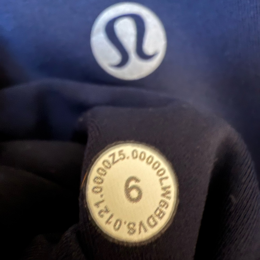Lululemon Invigorate High-Rise 23" True Navy Size 6 Leggings💎EUC Retail $118 - Picture 7 of 9